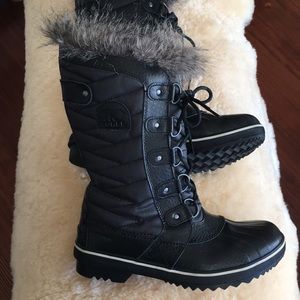 Sorel “Joan of Arctic “ Waterproof Black on Black